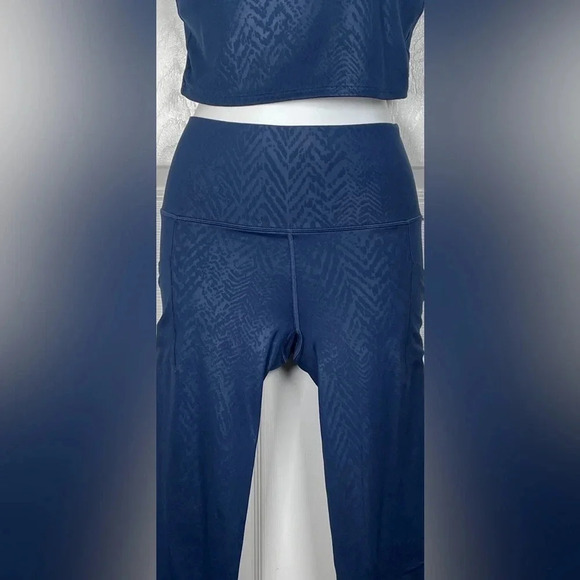 Athleta Salutation Stash Pocket II 7/8 Pants and Top Set - Picture 5 of 9